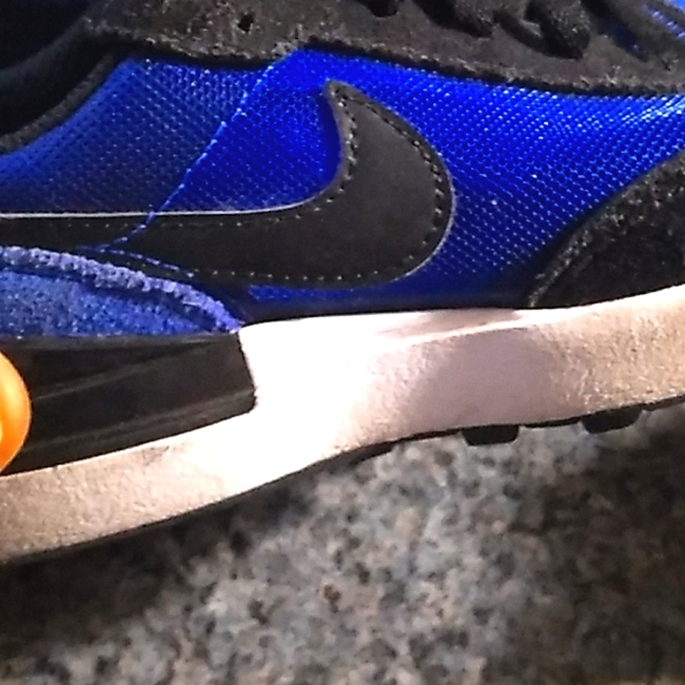 Kids sneakers
